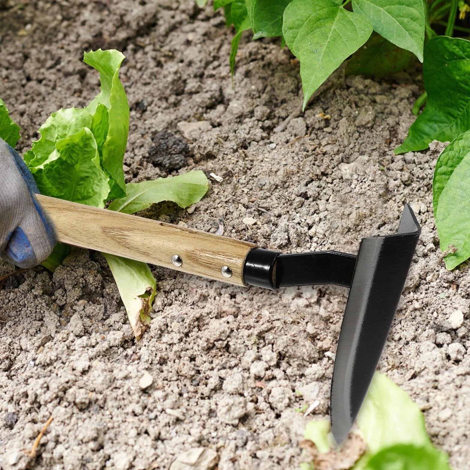 Trójkątna Motyka Ogrodowa z Drewnianą Rączką i Poręczna Do Pielenia i Uprawy Wysokiej Jakości Głowica Ergonomiczny Uchwyt Praktyczne Narzędzie Ogrodnicze Idealny Prezent
