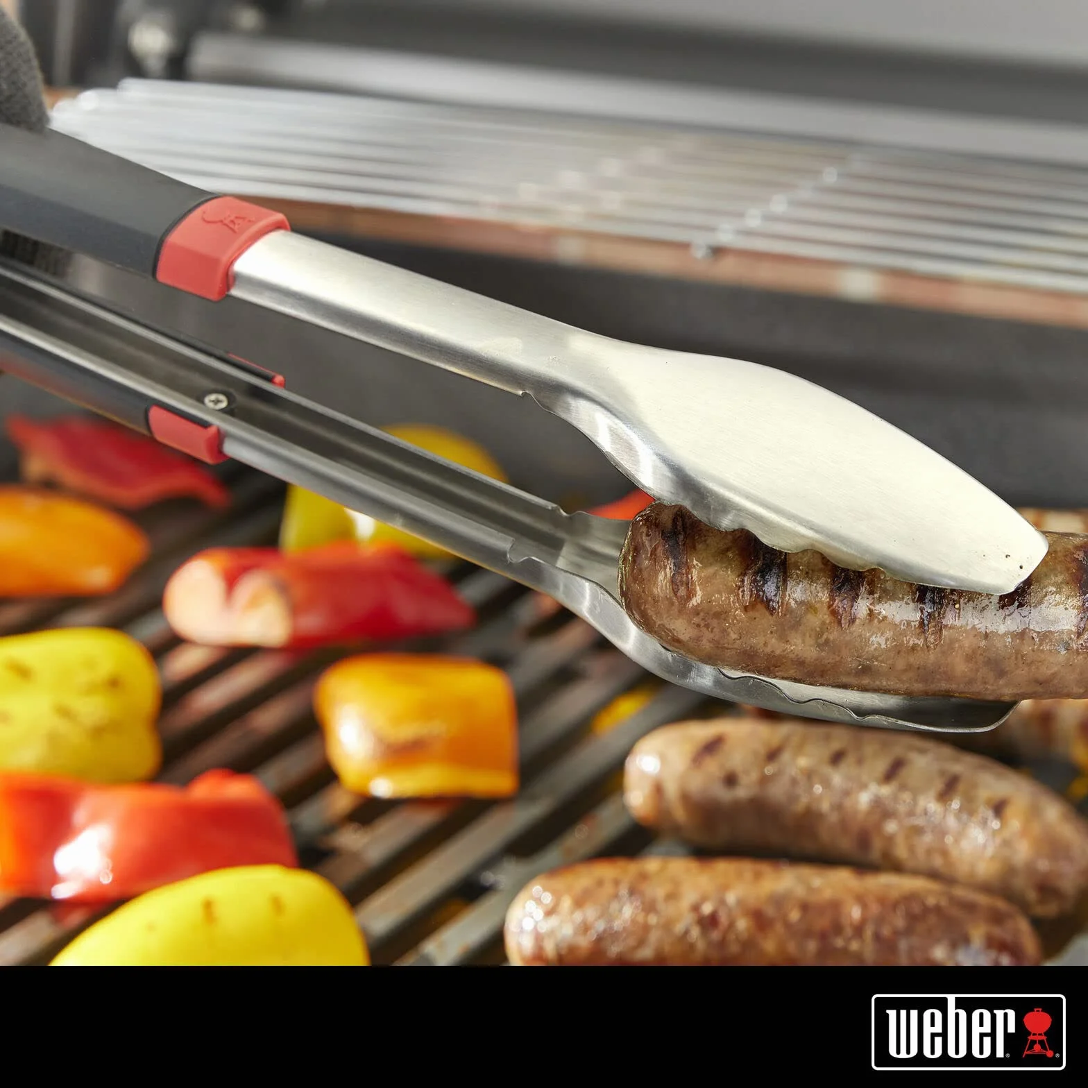 Weber Szczypce do Grilla (40cm), wykonane z stali nierdzewnej, z wygodną rączką i praktycznym systemem zamykania, nadają się do mycia w zmywarce, z pętlą do zawieszenia - Czarny (6317)